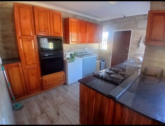 300M² BUSINESS FOR SALE IN PENDALE